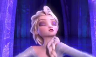 冰雪奇缘电影中间的let it go是演员还是歌手唱的 letitgo冰雪奇缘