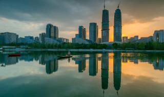 中国金融信息中心是干嘛的 中国金融城控股集团