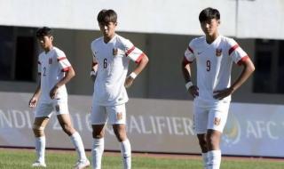 世界杯把球踢到自己球门算谁的 国足哪一年被对方球员过了门将把球停在门线上踢进去的